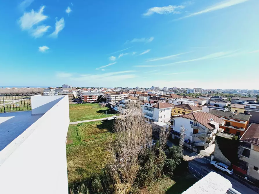 Immagine 24 di Appartamento in vendita  in via ercole falò 25 a Alba Adriatica