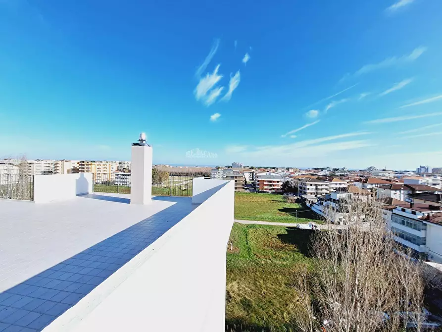 Immagine 25 di Appartamento in vendita  in via ercole falò 25 a Alba Adriatica