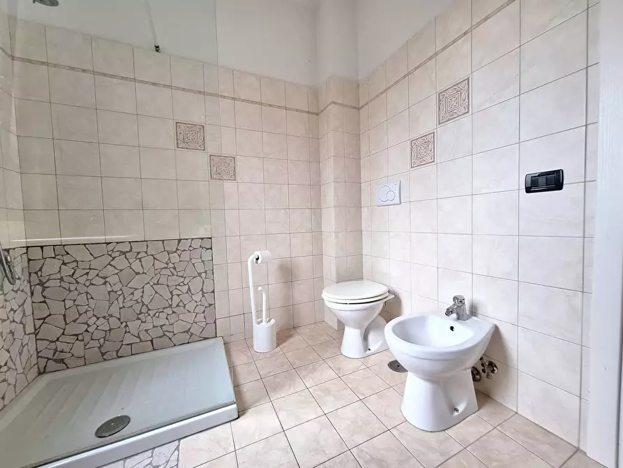 Immagine 10 di Appartamento in vendita  in via parignano a Nereto