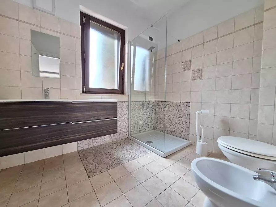 Immagine 11 di Appartamento in vendita  in via parignano a Nereto