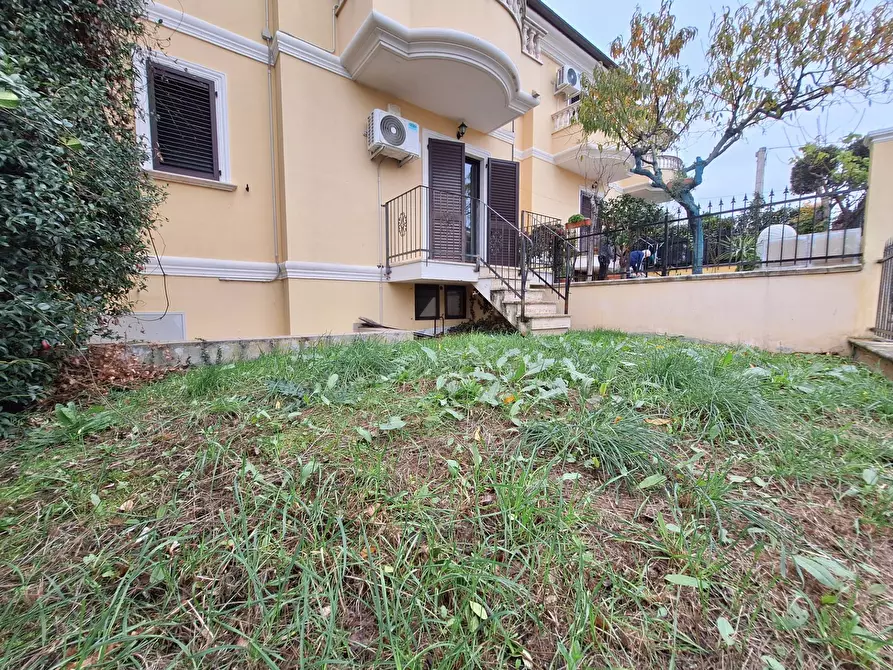 Immagine 13 di Appartamento in vendita  in via parignano a Nereto