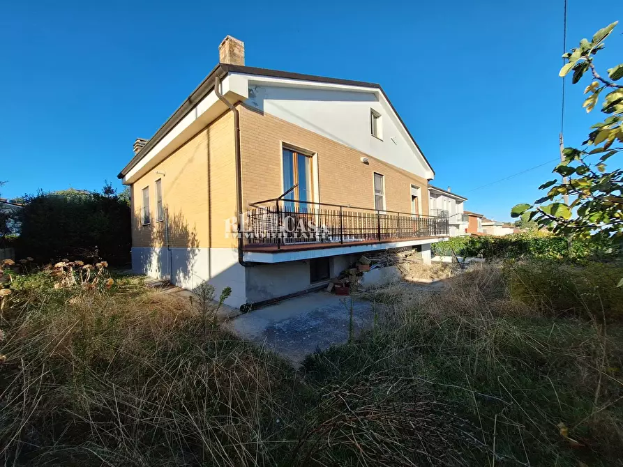 Immagine 27 di Casa indipendente in vendita  in vai gentile da montefiore 15 a Ancarano