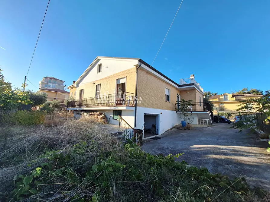 Immagine 30 di Casa indipendente in vendita  in vai gentile da montefiore 15 a Ancarano