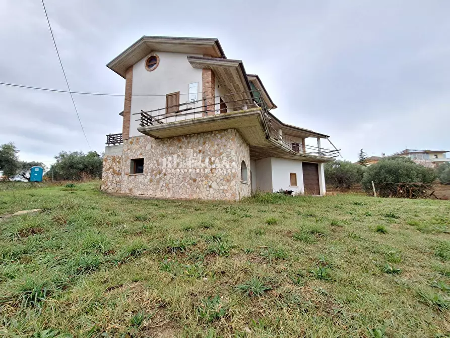 Immagine 2 di Villa in vendita  in via pianagallo snc a Ancarano