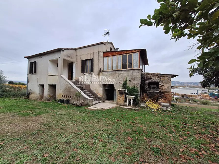 Immagine 1 di Casa indipendente in vendita  in contrada coste tronto snc a Ancarano