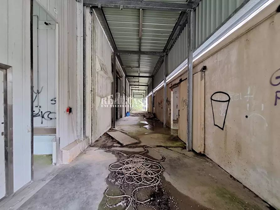 Immagine 6 di Capannone industriale in vendita  in contrada san silvestro 83 a Cupra Marittima