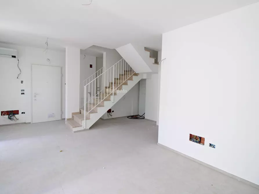 Immagine 36 di Appartamento in vendita  in Via cairoli 95 a Grottammare