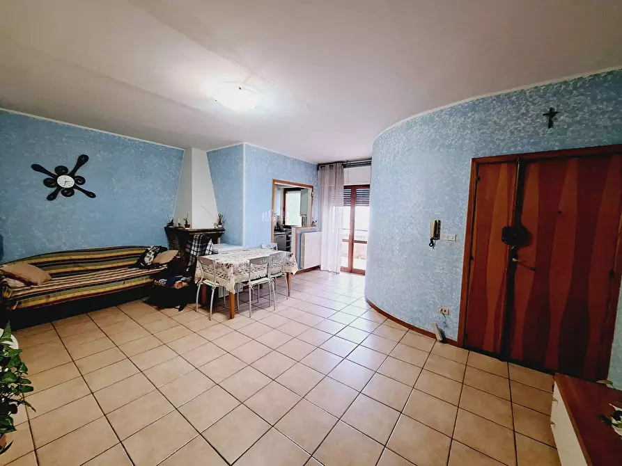 Immagine 5 di Appartamento in vendita  in via fermo a Folignano