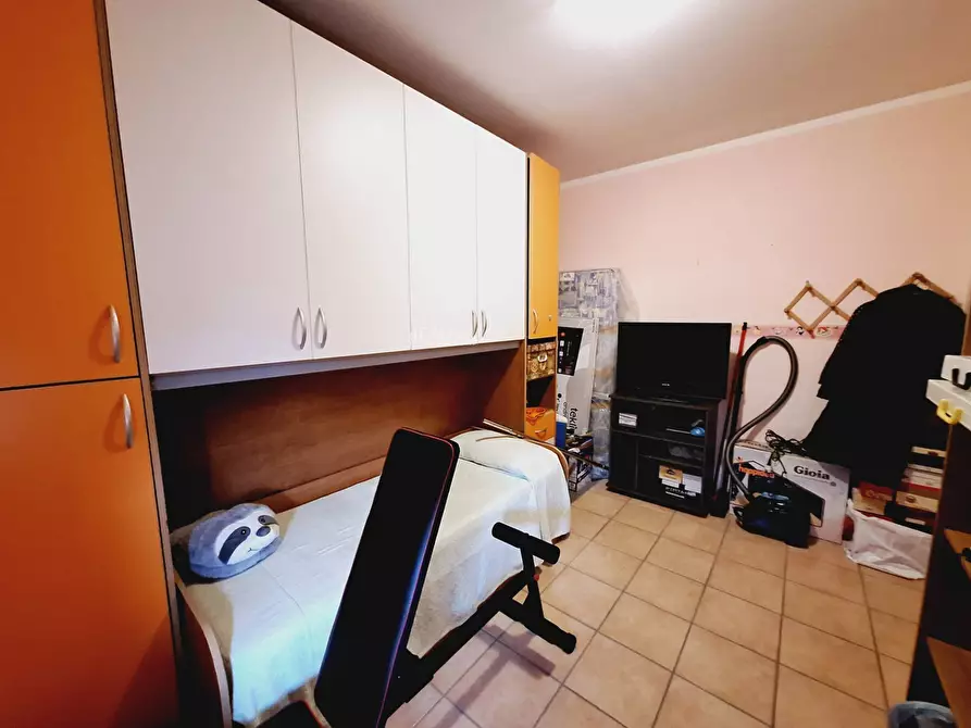Immagine 21 di Appartamento in vendita  in via fermo a Folignano