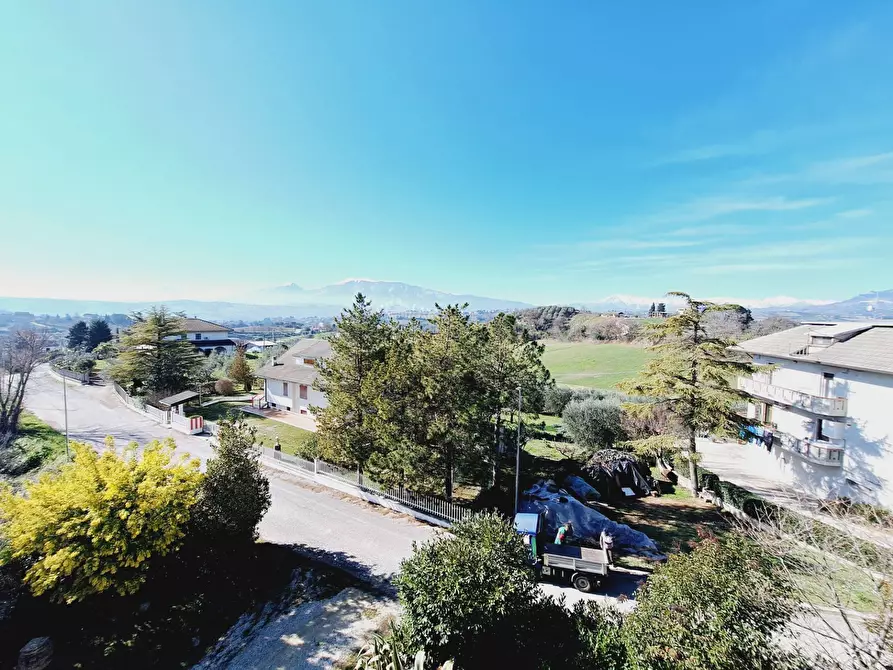 Immagine 20 di Casa indipendente in vendita  in via dell'olmo a Castorano