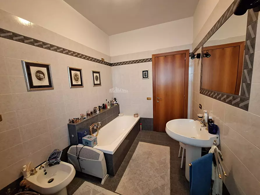 Immagine 55 di Casa indipendente in vendita  in via dell'olmo a Castorano