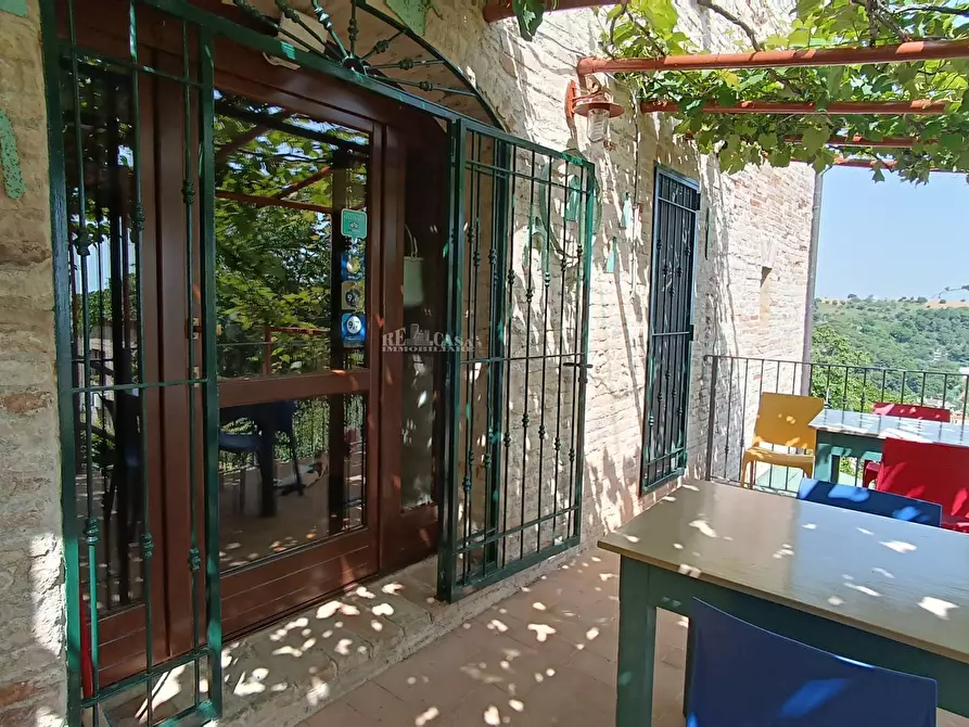 Immagine 28 di Albergo/B&B/Residence in vendita  in via castello 55 a Cupra Marittima