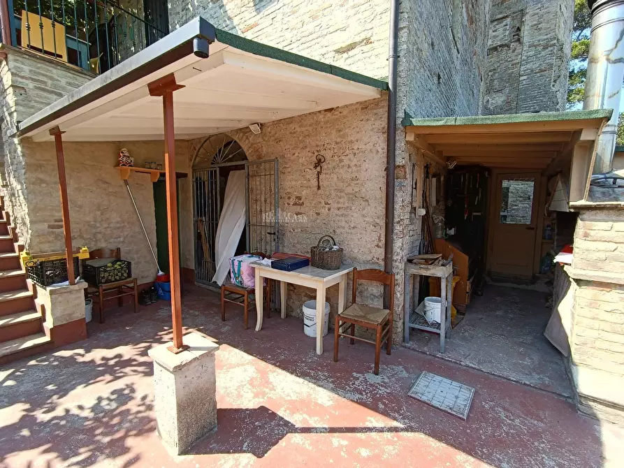Immagine 35 di Albergo/B&B/Residence in vendita  in via castello 55 a Cupra Marittima