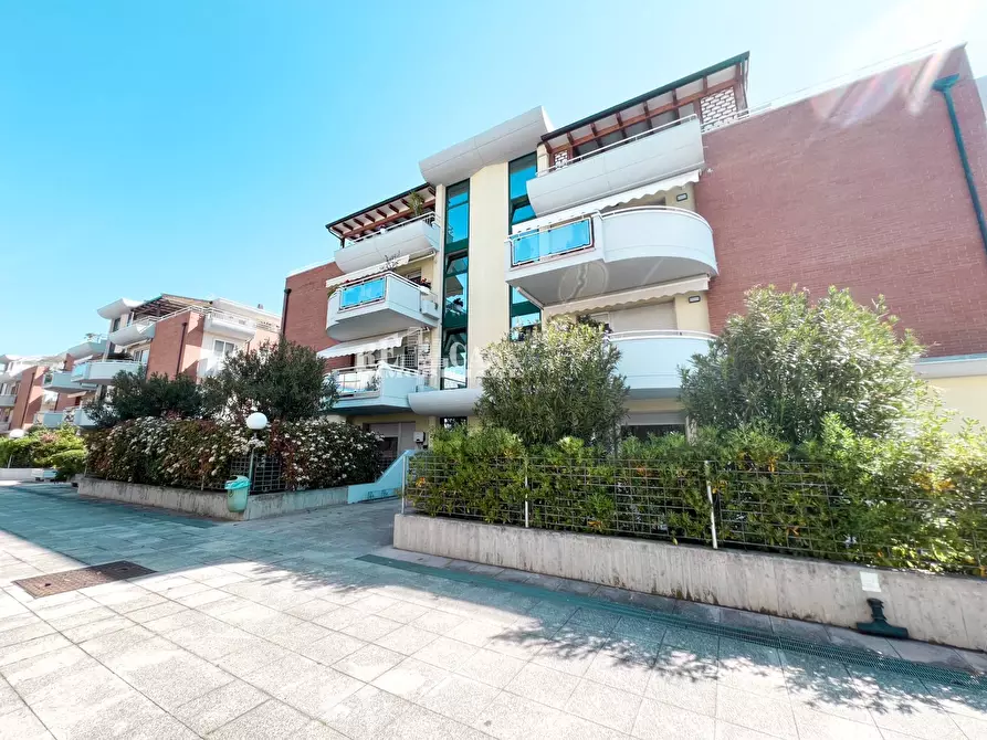 Immagine 77 di Appartamento in vendita  in Largo Danubio 13 a San Benedetto Del Tronto