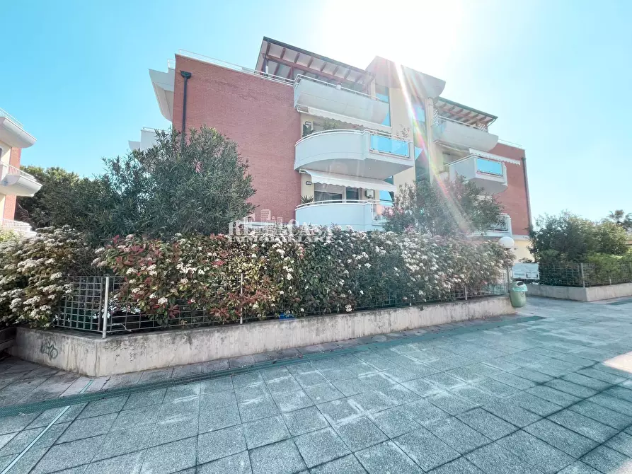 Immagine 76 di Appartamento in vendita  in Largo Danubio 13 a San Benedetto Del Tronto