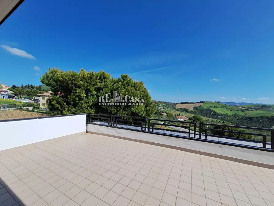 Immagine 9 di Villa in vendita  in via giuseppe guarnieri a Offida