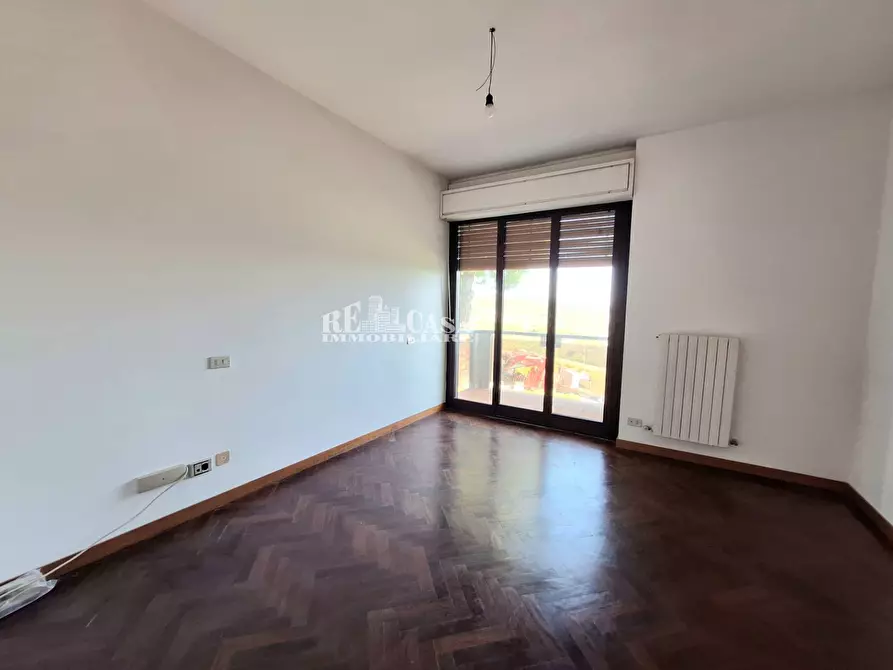 Immagine 18 di Villa in vendita  in via giuseppe guarnieri a Offida