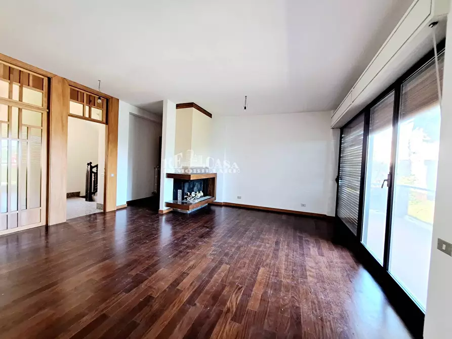 Immagine 24 di Villa in vendita  in via giuseppe guarnieri a Offida