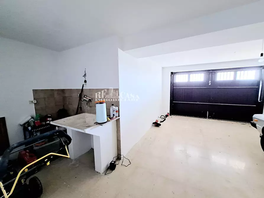 Immagine 34 di Villa in vendita  in via giuseppe guarnieri a Offida