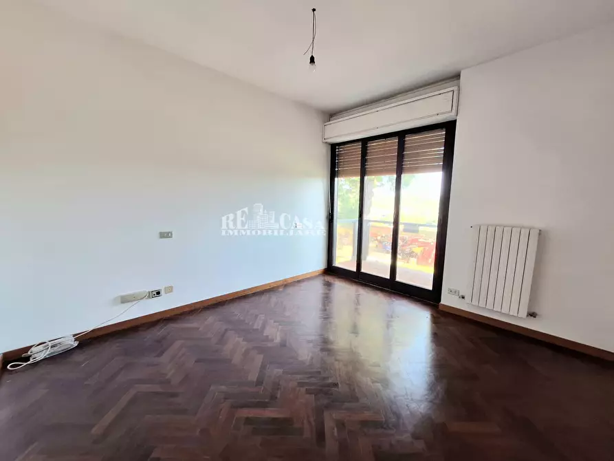 Immagine 41 di Villa in vendita  in via giuseppe guarnieri a Offida