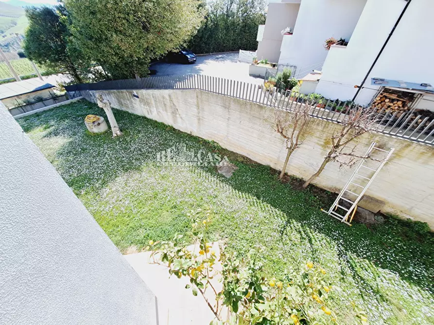 Immagine 47 di Villa in vendita  in via giuseppe guarnieri a Offida