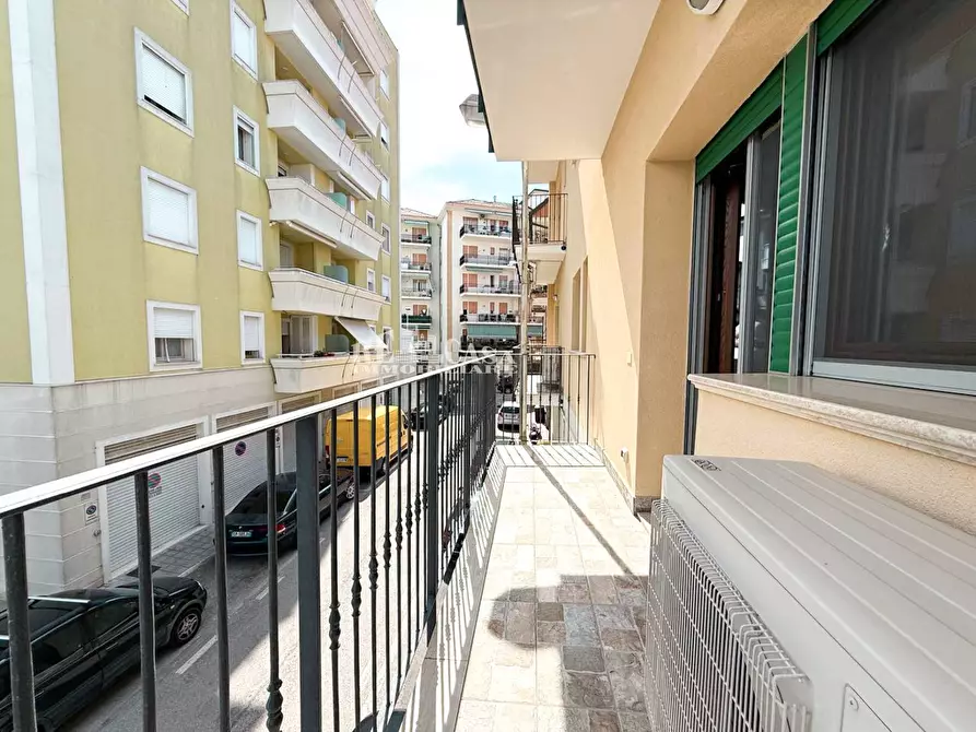 Immagine 32 di Appartamento in vendita  in Via Belli a San Benedetto Del Tronto