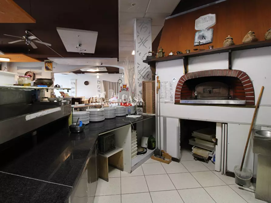 Immagine 21 di Attività commerciale in vendita  in aprutina 76 a Altidona