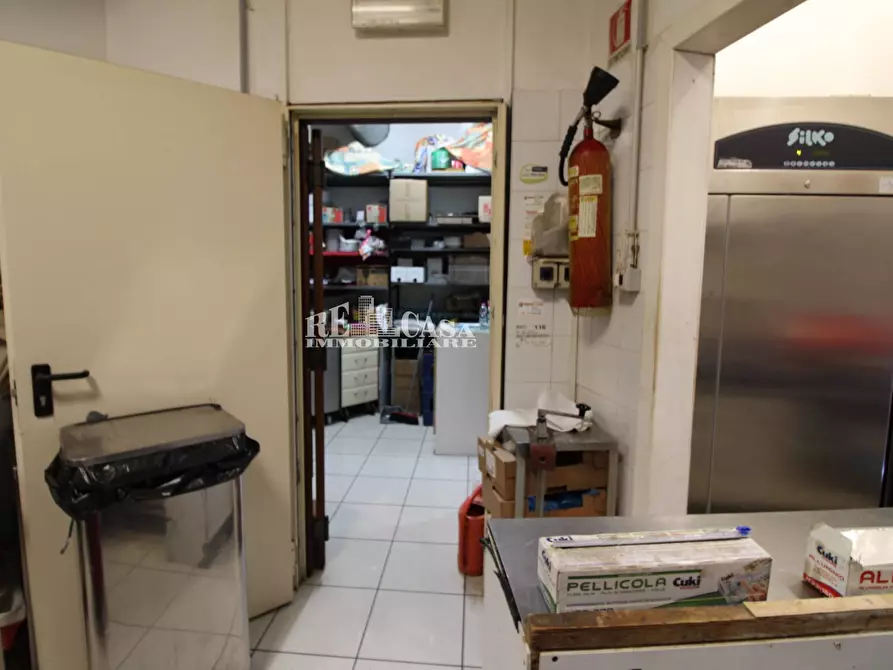 Immagine 24 di Attività commerciale in vendita  in aprutina 76 a Altidona