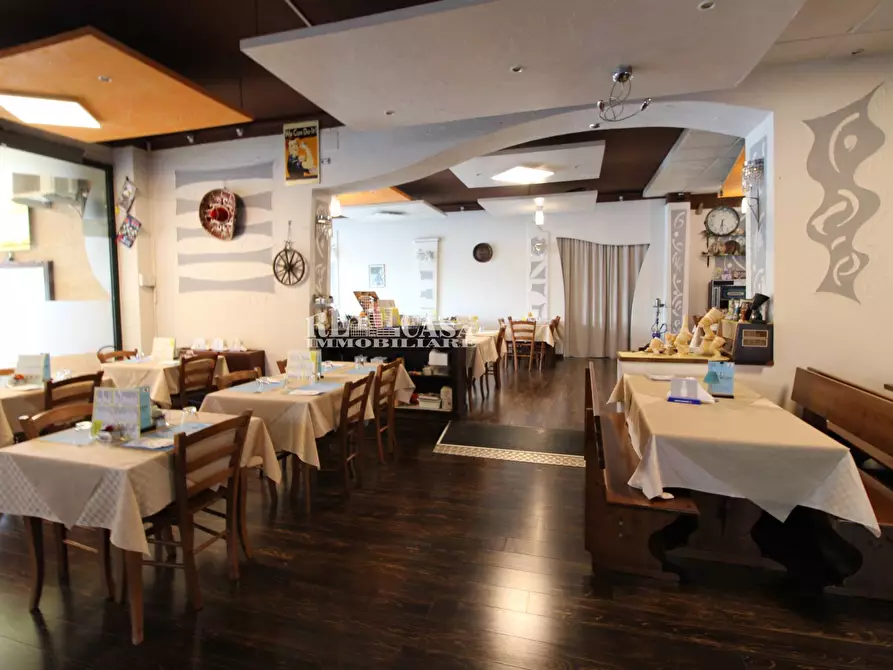 Immagine 10 di Attività commerciale in vendita  in aprutina 76 a Altidona