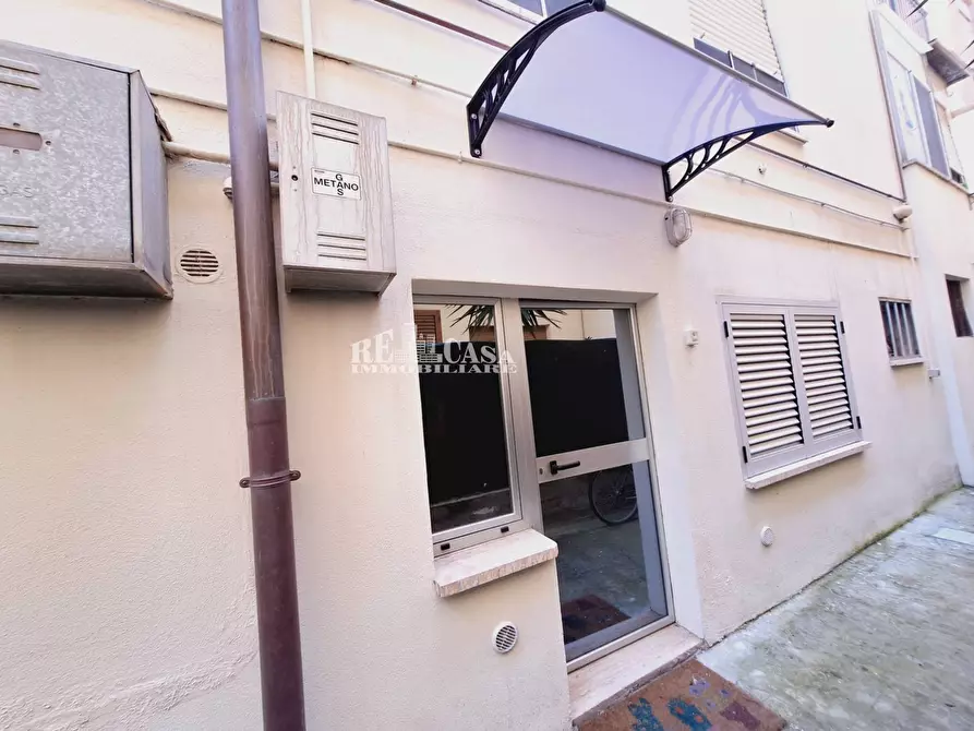 Immagine 18 di Appartamento in vendita  in via formentini a San Benedetto Del Tronto