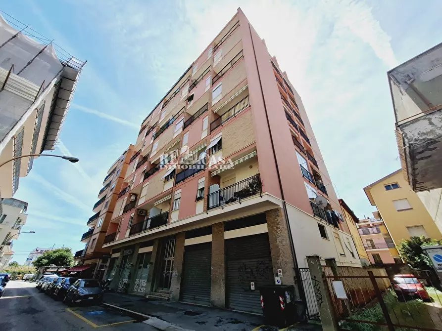 Immagine 21 di Appartamento in vendita  in via formentini a San Benedetto Del Tronto