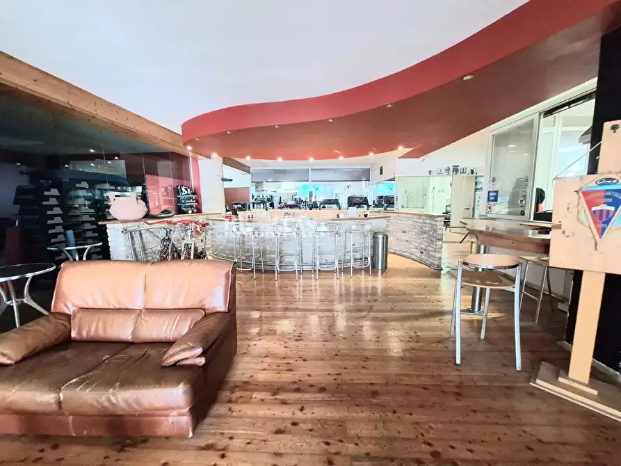 Immagine 1 di Locale commerciale   in via luciano zuccoli 75 a San Benedetto Del Tronto