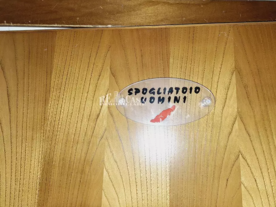 Immagine 20 di Locale commerciale   in via luciano zuccoli 75 a San Benedetto Del Tronto