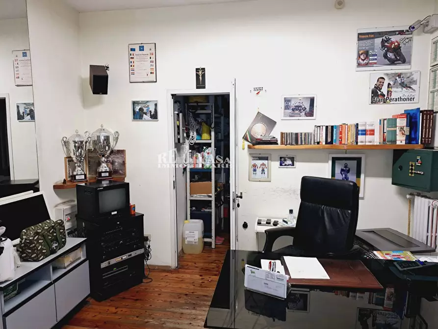 Immagine 21 di Locale commerciale   in via luciano zuccoli 75 a San Benedetto Del Tronto