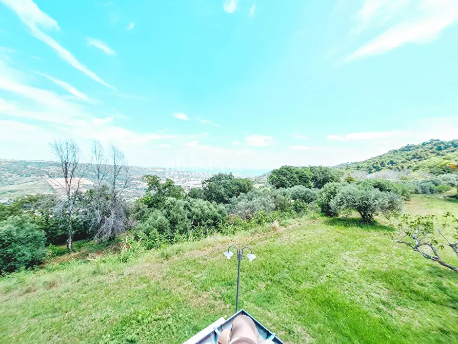 Immagine 43 di Villa in vendita  in Contrada Codara 42 a Ripatransone