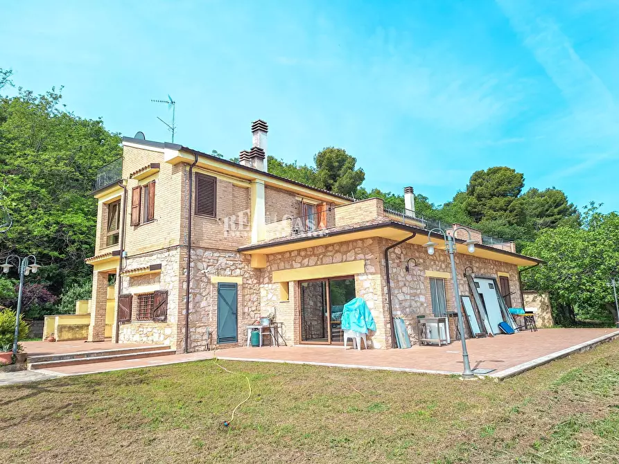 Immagine 2 di Villa in vendita  in Contrada Codara 42 a Ripatransone