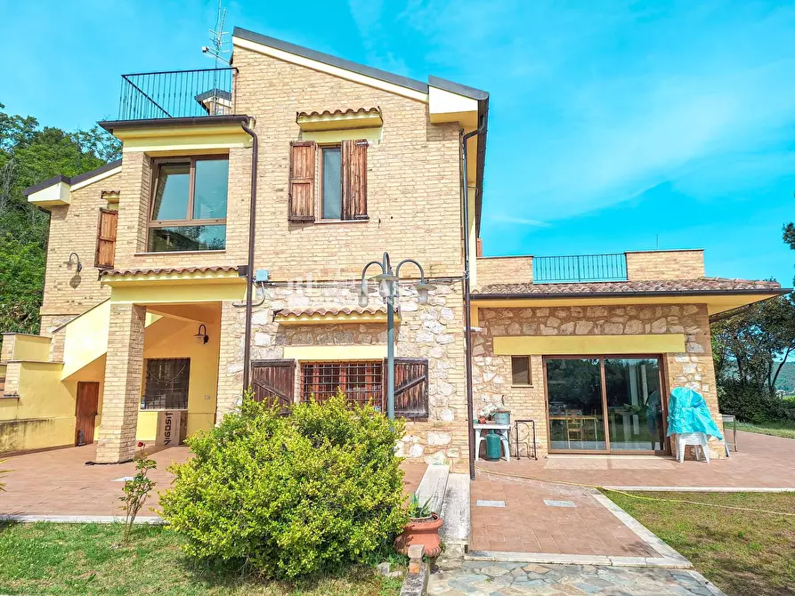 Immagine 52 di Villa in vendita  in Contrada Codara 42 a Ripatransone