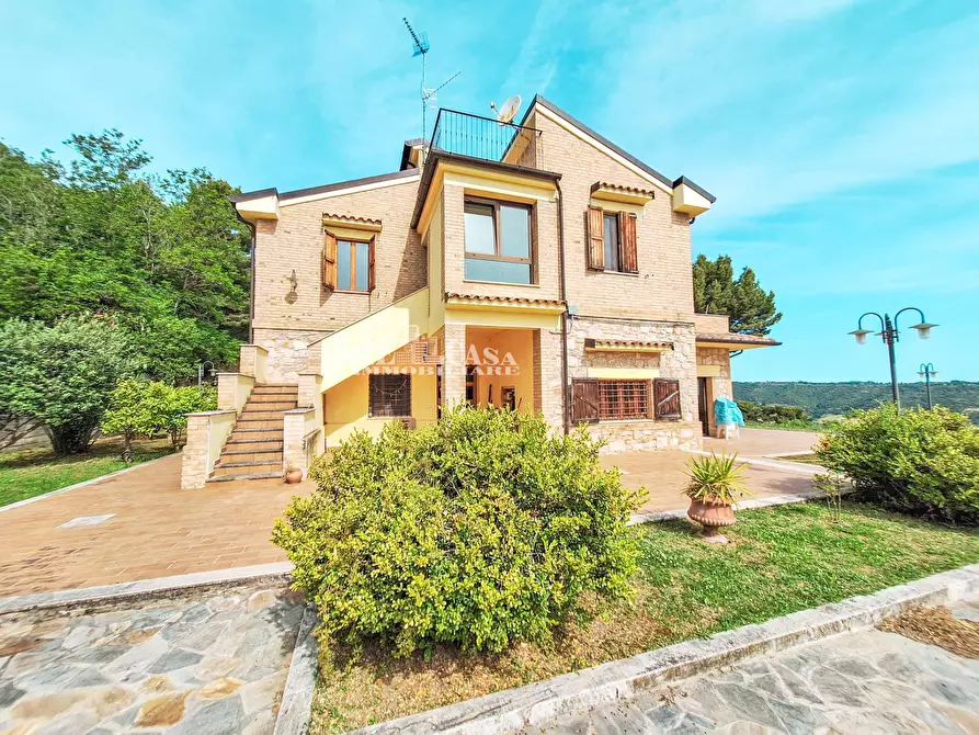 Immagine 53 di Villa in vendita  in Contrada Codara 42 a Ripatransone