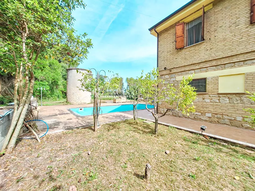 Immagine 57 di Villa in vendita  in Contrada Codara 42 a Ripatransone