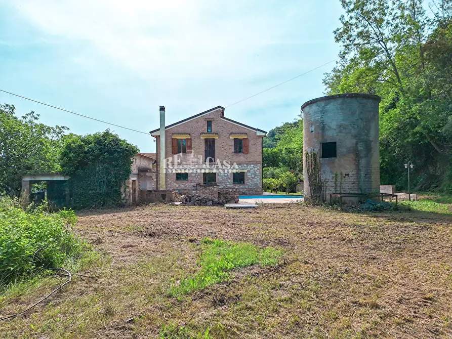 Immagine 60 di Villa in vendita  in Contrada Codara 42 a Ripatransone