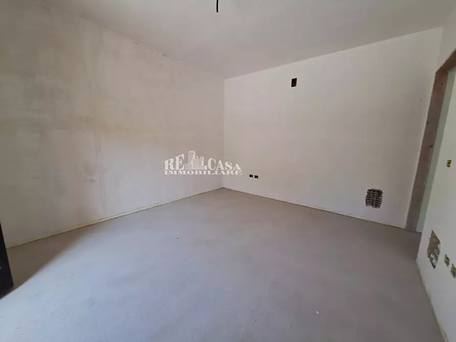 Immagine 8 di Appartamento in vendita  in C.da giardino a Ancarano