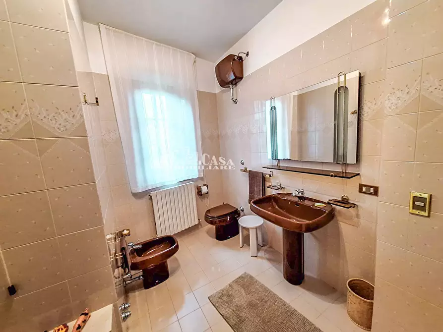 Immagine 36 di Villa in vendita  in via cona a Sant'omero