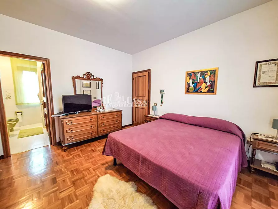 Immagine 39 di Villa in vendita  in via cona a Sant'omero