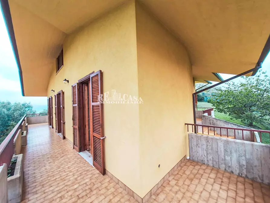 Immagine 42 di Villa in vendita  in via cona a Sant'omero