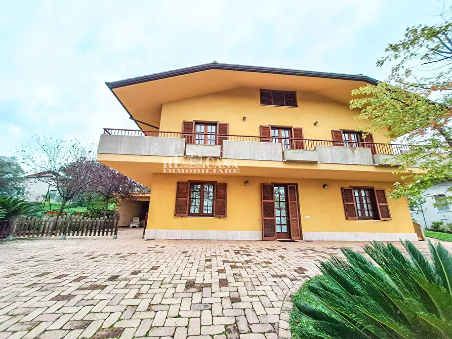 Immagine 46 di Villa in vendita  in via cona a Sant'omero