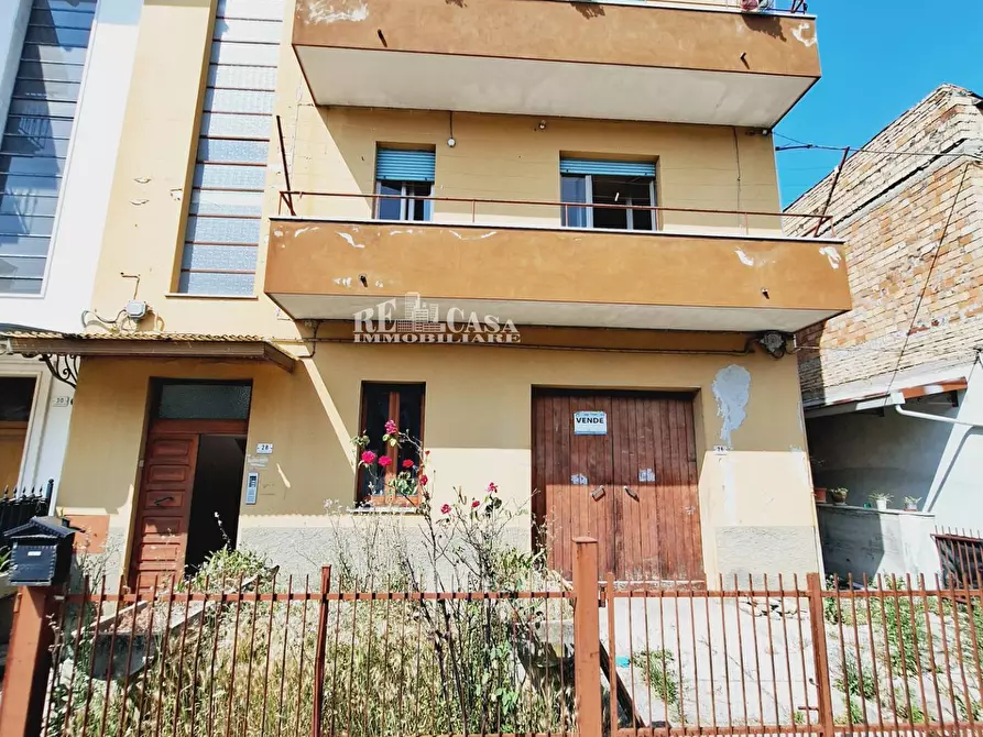 Immagine 2 di Casa indipendente in vendita  in via montagna dei fiori 28 a San Benedetto Del Tronto