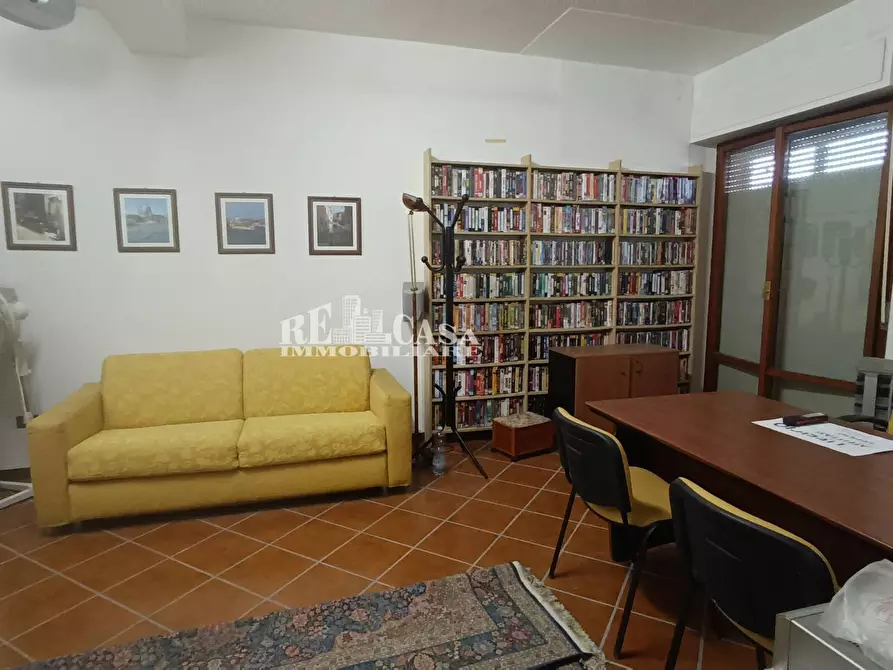 Immagine 2 di Ufficio in affitto  in Via santoro di santarosa a Civitanova Marche
