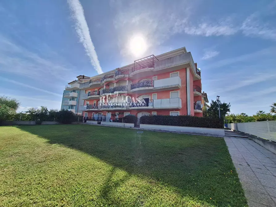 Immagine 22 di Appartamento in vendita  in Via sergio Turone a Martinsicuro