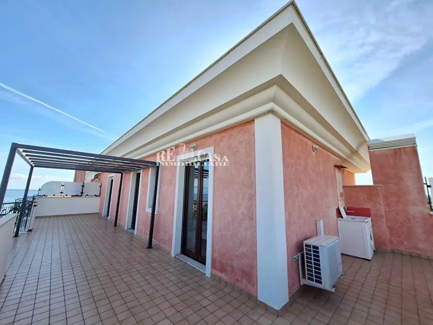 Immagine 1 di Appartamento in vendita  in Via sergio Turone a Martinsicuro