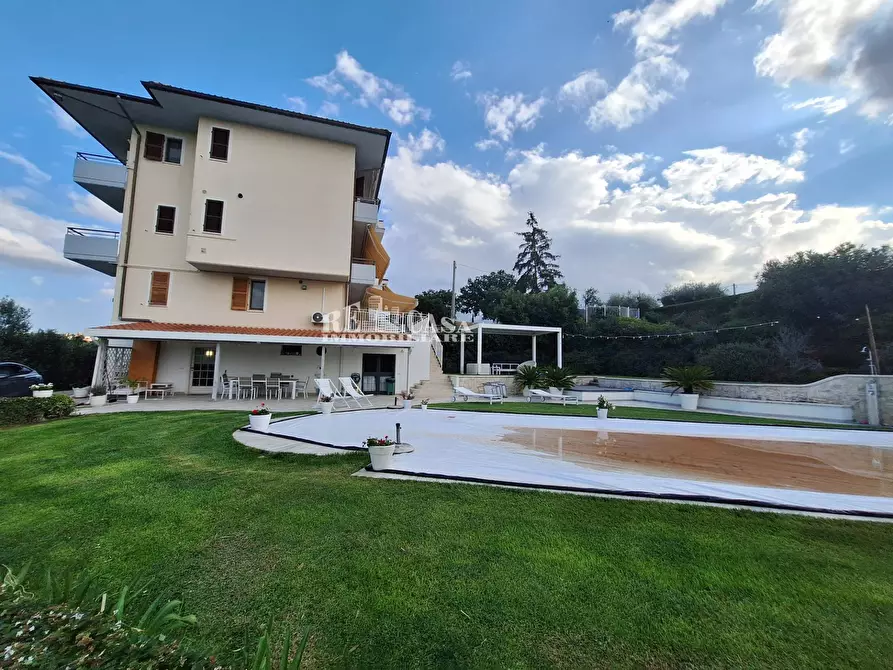 Immagine 4 di Casa indipendente in vendita  in contrada san Lazzaro a Offida